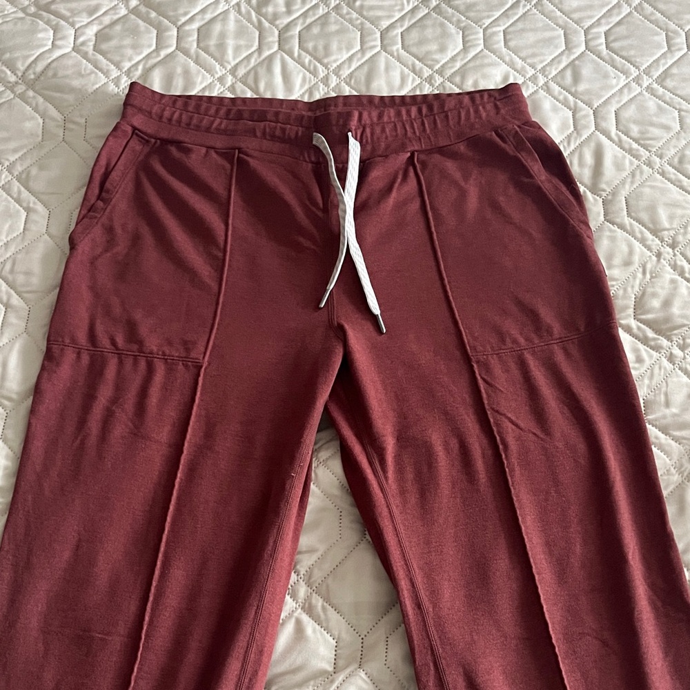 Vuori mauve pink pants size medium